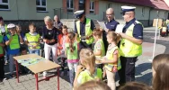 „Miasteczko rowerowe” - plenerowa zabawa z walorem edukacyjnym w SP Mordarka  - zdjęcie 3