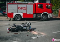Zderzenie samochodu z motocyklem - zdjęcie główne