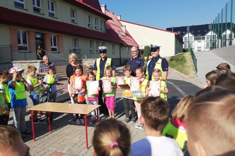 Zabawa sposobem na naukę zasad bezpieczeństwa - zdjęcie 2