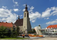 Kościół - pomnik i symbol niepodległości - zdjęcie główne