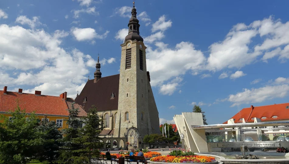 Kościół - pomnik i symbol niepodległości - zdjęcie 1