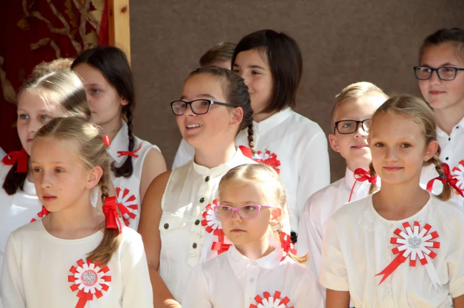 Zaśpiewajmy razem dla Ojczyzny! - zdjęcie 11