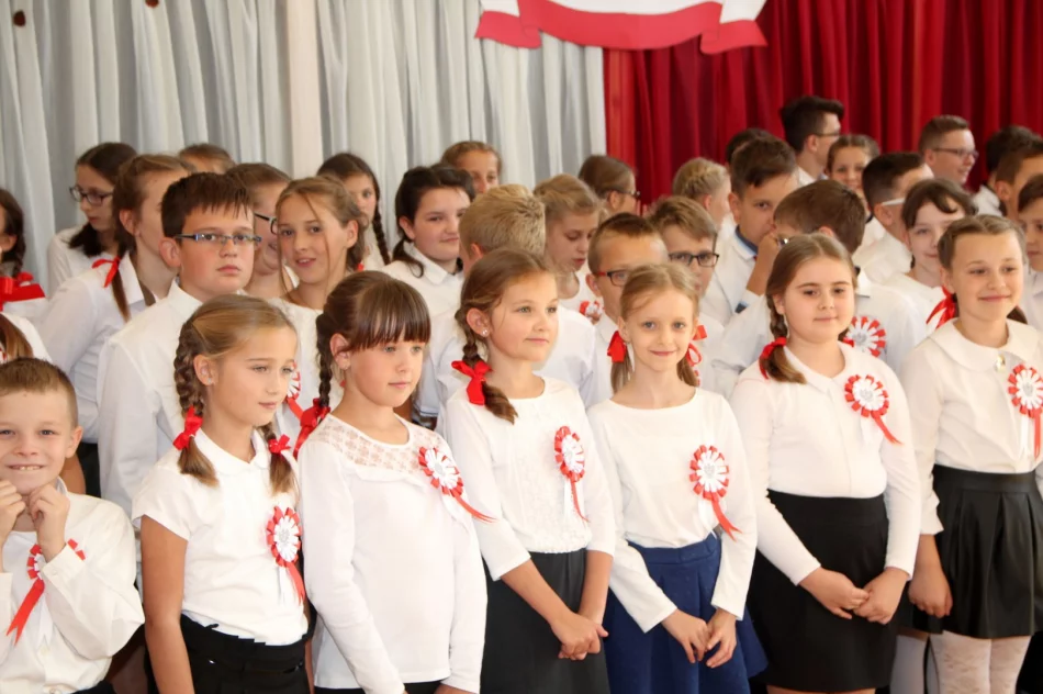 Zaśpiewali razem dla Ojczyzny - zdjęcie 4