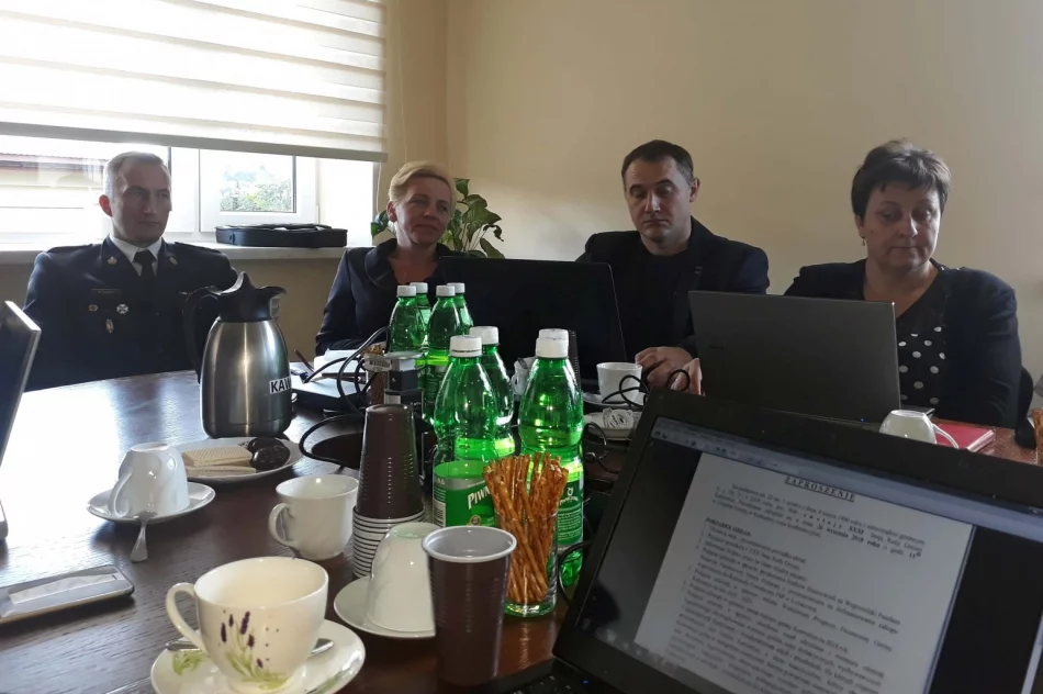 Ostatnia sesja w tej kadencji. Włodarze gminy dziękowali za współpracę - zdjęcie 2