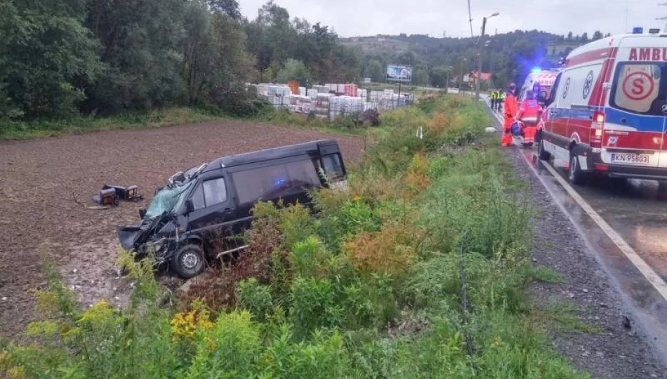 Jedna osoba nie żyje, sześć jest rannych. Wracali z wesela w Limanowej - zdjęcie 1