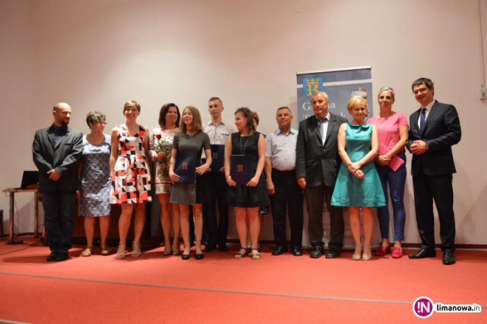 Zdolni uczniowie otrzymali stypendium - zdjęcie 2