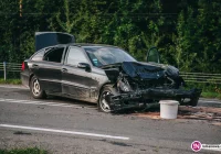 Małżeństwo ucierpiało w zderzeniu trzech aut - zdjęcie główne