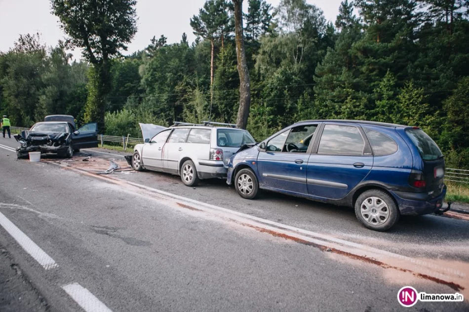 Małżeństwo ucierpiało w zderzeniu trzech aut - zdjęcie 2