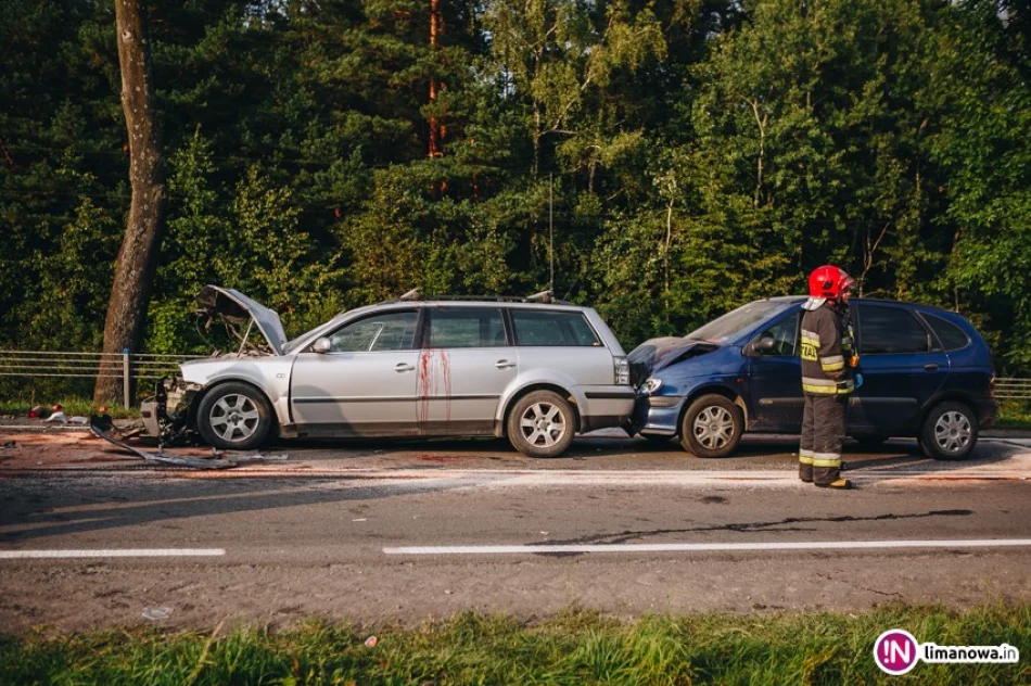 Małżeństwo ucierpiało w zderzeniu trzech aut - zdjęcie 3