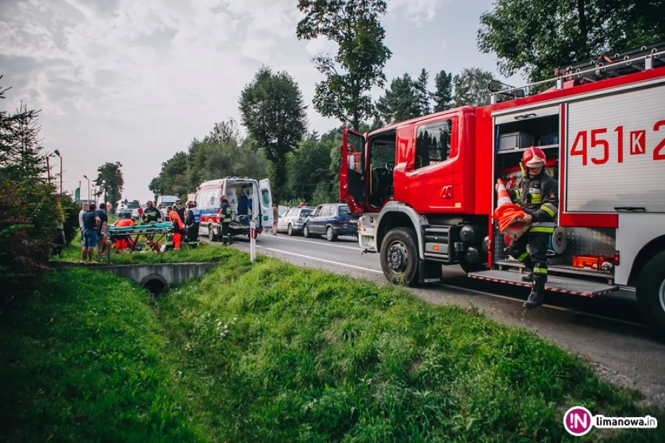 Małżeństwo ucierpiało w zderzeniu trzech aut - zdjęcie 4