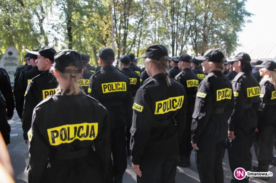 Trzech nowych policjantów zasili szeregi limanowskiej policji - zdjęcie 2