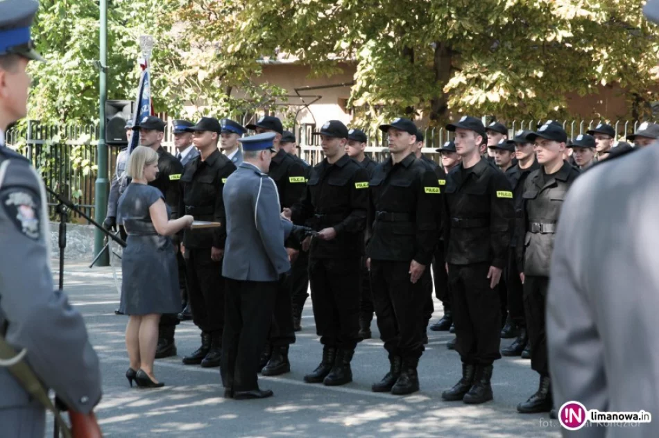 Trzech nowych policjantów zasili szeregi limanowskiej policji - zdjęcie 3