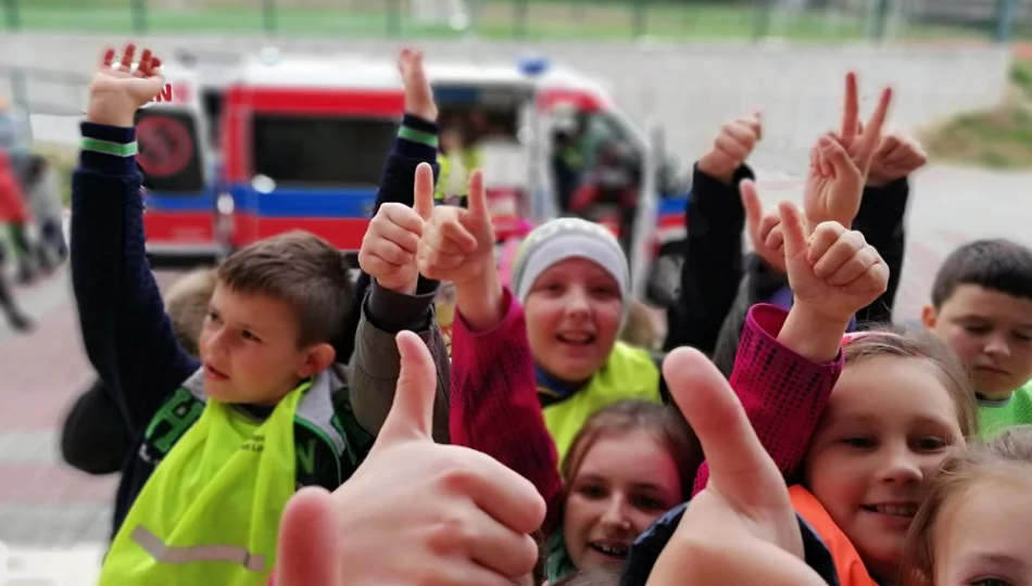 Ratownicy szkolili uczniów z pierwszej pomocy - zdjęcie 1