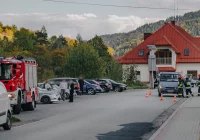 32-latek wbiegł przed dostawczy samochód. Ratował 3-letnią dziewczynkę, która wtargnęła na jezdnię - zdjęcie główne