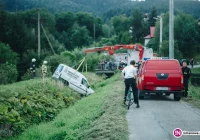Samochód osunął się do rowu - zdjęcie główne
