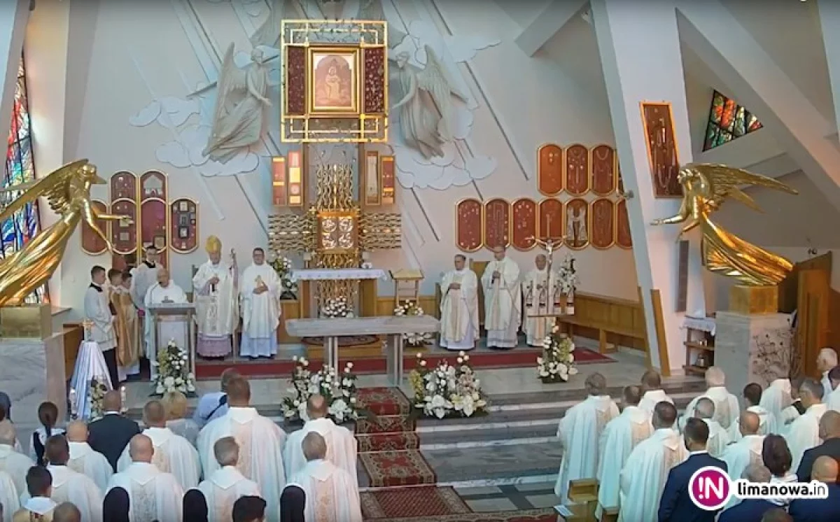 Biskup konsekrował świątynię (wideo)