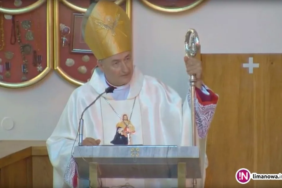 Biskup konsekrował świątynię (wideo) - zdjęcie 3