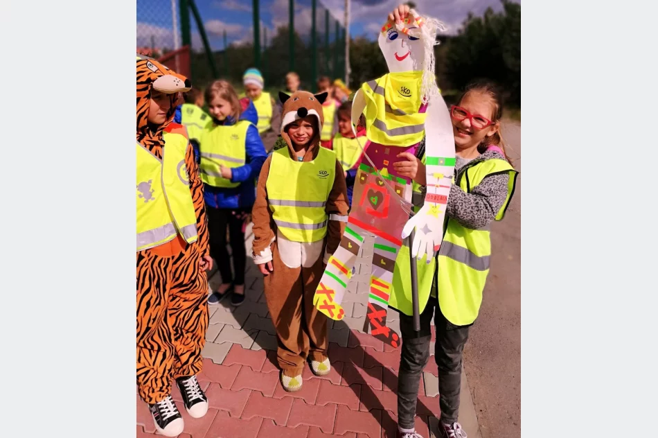 Happening „Odblaskowa Szkoła – to My"  w SP Mordarka - zdjęcie 5