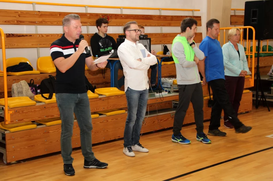 Dziewczęta z Nowego Rybia mistrzyniami halowej piłki nożnej  - zdjęcie 10