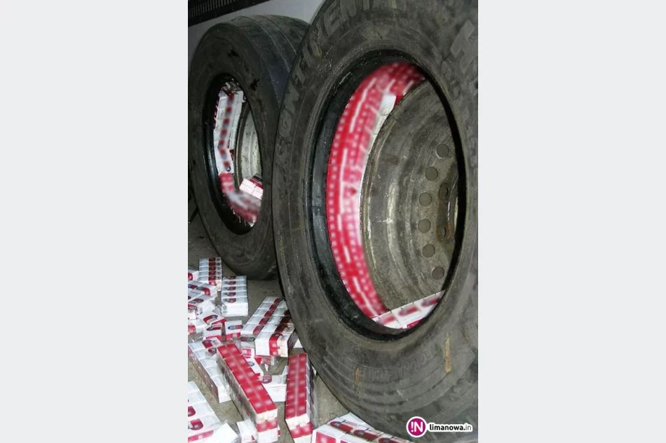 'Pomysłowość' przemytników: papierosy z toalety, opony, surowego mięsa lub butli gazowej - zdjęcie 2