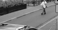 Rozpoznajesz go? Włamał się i okradł zakład fotograficzny - zdjęcie 3