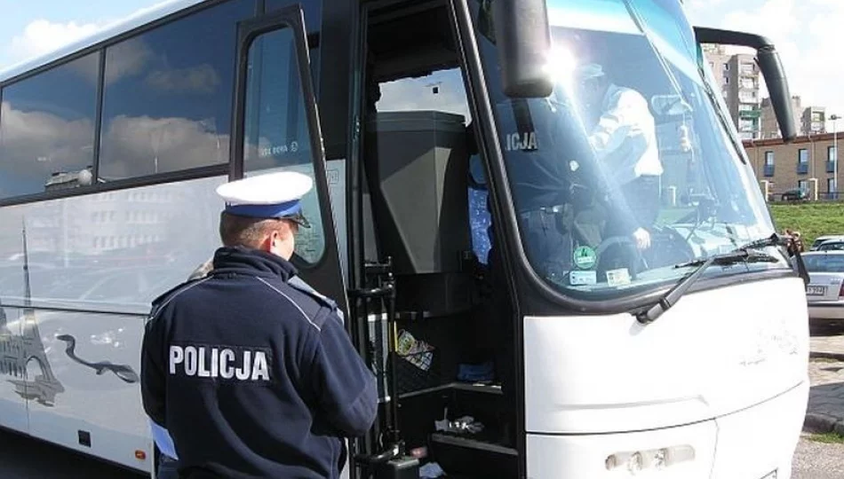 Wiózł autobusem dzieci na wakacje. Wcześniej stracił prawo jazdy za jazdę po pijanemu - zdjęcie 1