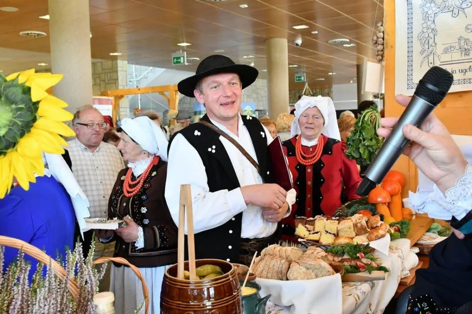 GRAND PRIX Małopolskiego Przeglądu KGW dla gospodyń z Męciny - zdjęcie 10