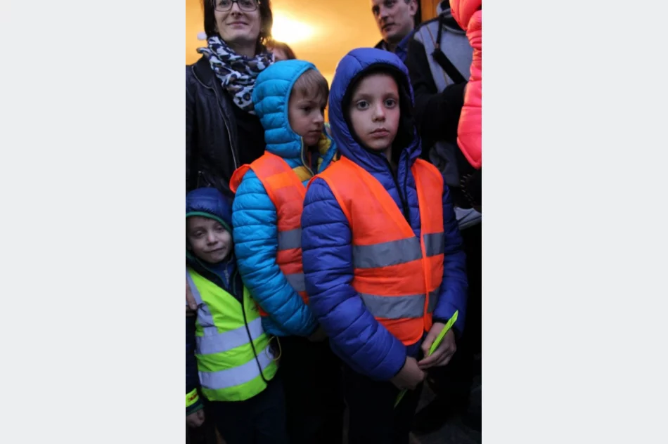 Odblaskowy różaniec w Pasierbcu - zdjęcie 6