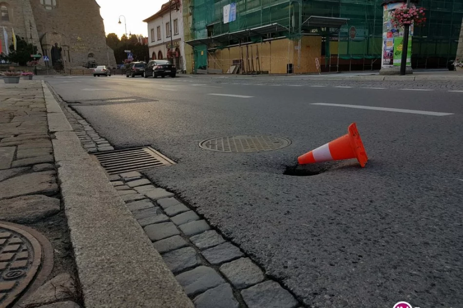 Policja 'pilnuje' dziury, drogowcy nie kwapią się by ją załatać - zdjęcie 4
