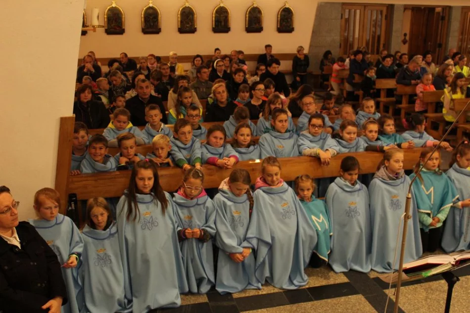 Odblaskowy różaniec w Pasierbcu - zdjęcie 16