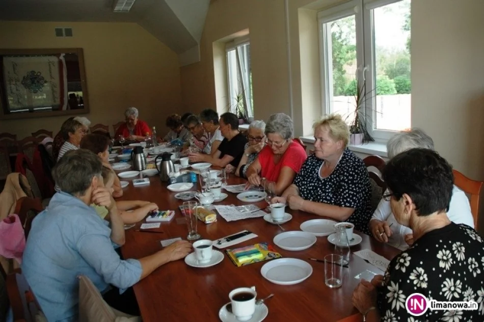 Seniorki przyjemnie spędziły czas i zdobyły nowe umiejętności - zdjęcie 2