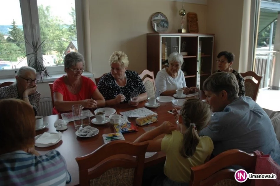 Seniorki przyjemnie spędziły czas i zdobyły nowe umiejętności - zdjęcie 4
