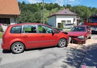 Zderzenie trzech aut. Ranne cztery osoby, w tym dwoje dzieci - zdjęcie główne