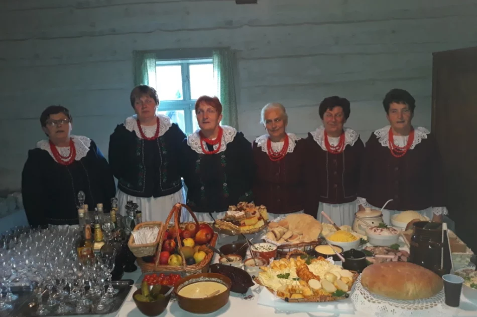 Akcenty z Limanowszczyzny w sądeckim skansenie - zdjęcie 7