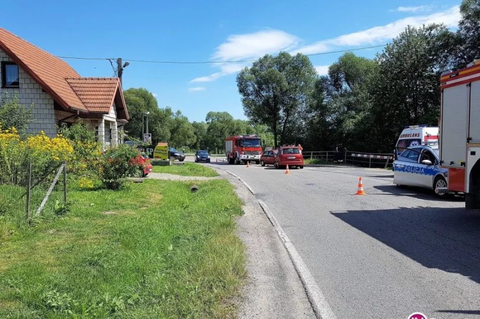 Zderzenie trzech aut. Ranne cztery osoby, w tym dwoje dzieci - zdjęcie 3