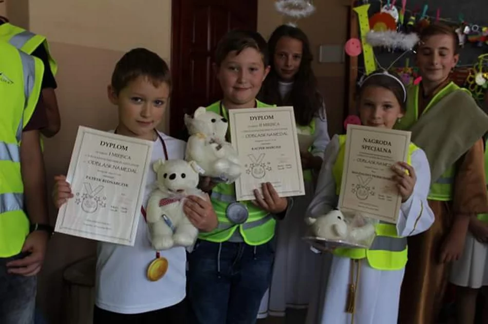 „Bezpieczny i słodki dzień” w Szkole Podstawowej w Pasierbcu - zdjęcie 11