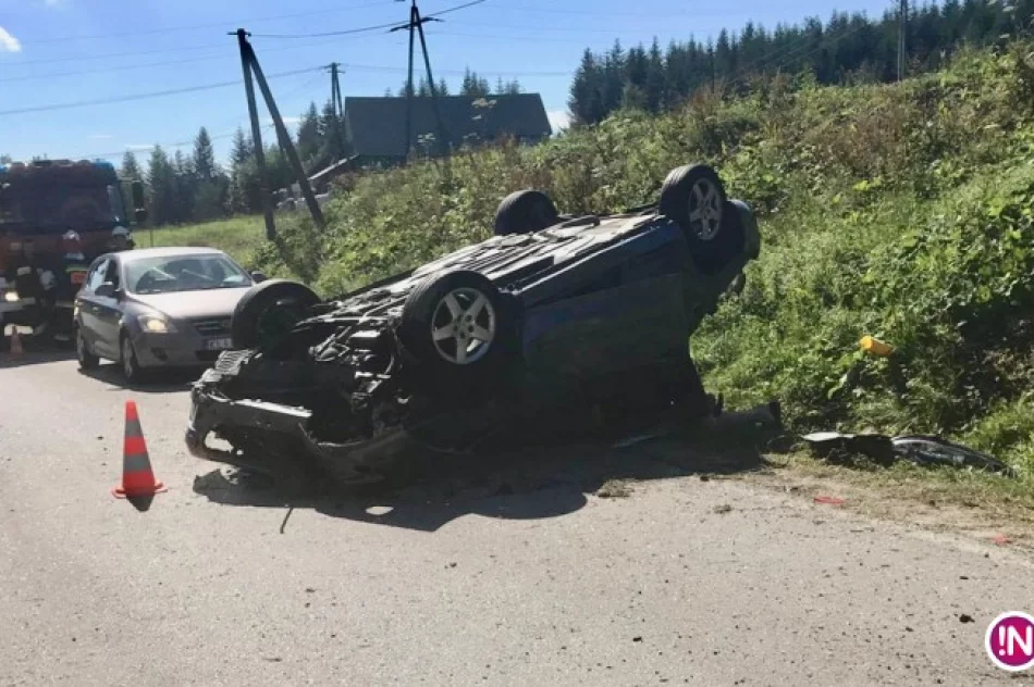 Dachowanie Peugeota. Do szpitala zabrano dziecko - zdjęcie 3