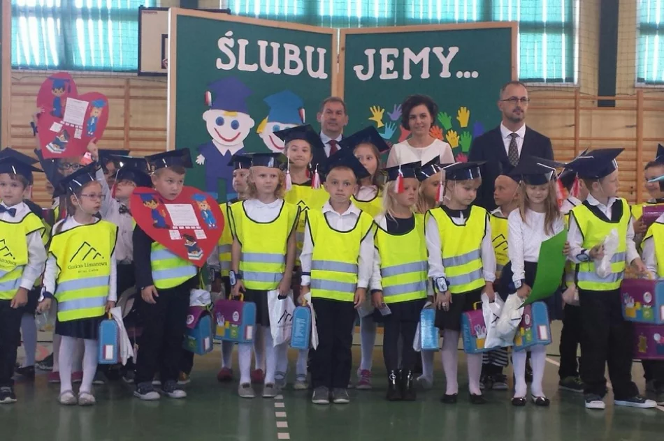 „Ślubowanie pierwszaków” w SP Mordarka z odblaskami w roli głównej - zdjęcie 3