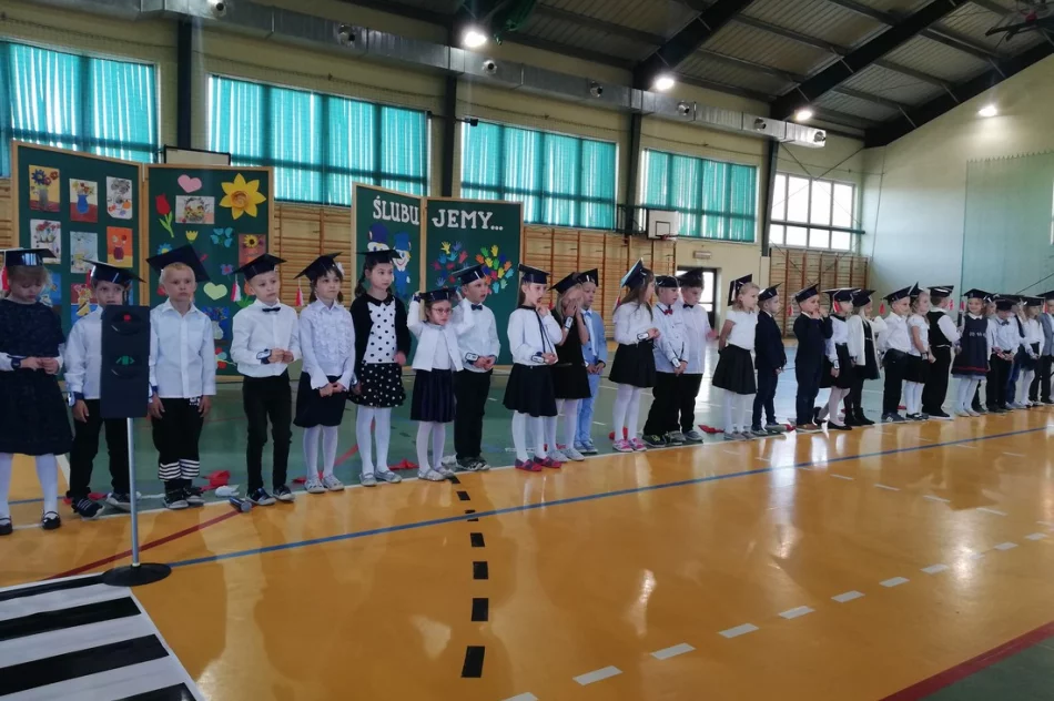 „Ślubowanie pierwszaków” w SP Mordarka z odblaskami w roli głównej - zdjęcie 14