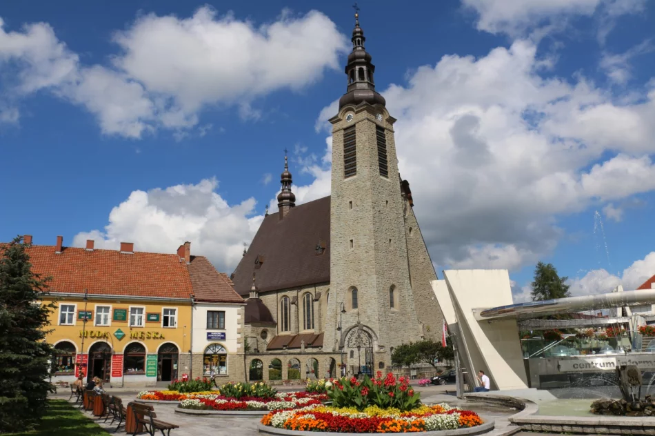 100-lecie poświęcenia Limanowskiego Kościoła Bazyliki Mniejszej pw. Matki Boskiej Bolesnej 28 października 2018 r. godz. 12.00 - zdjęcie 8