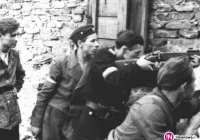 73 lata temu w Warszawie wybuchło powstanie - zdjęcie główne