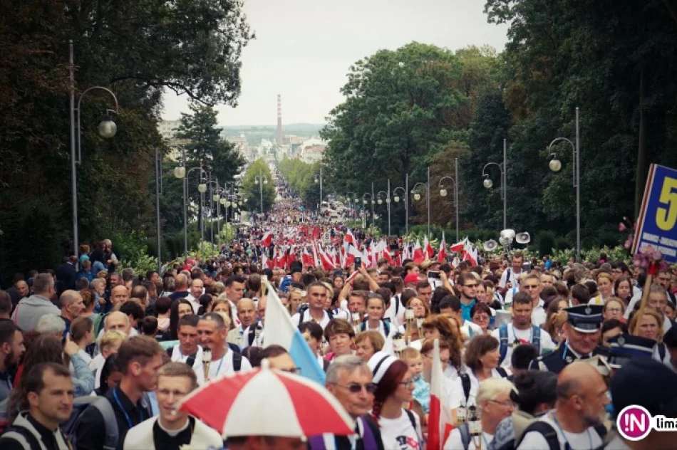 Ponad 7 tys. pielgrzymów dotarło w sobotę na Jasną Górę (wideo) - zdjęcie 2