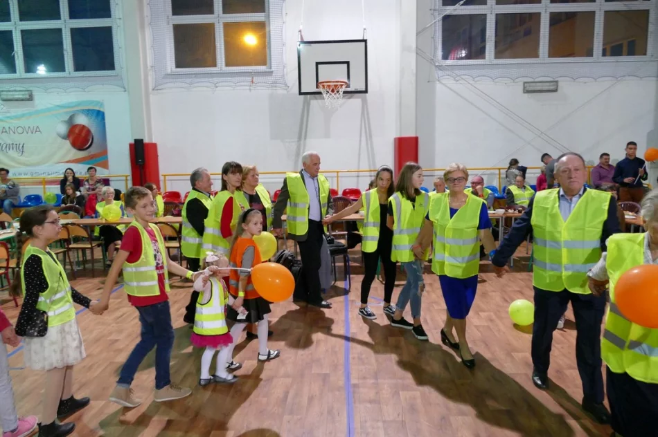 Wielka Gala Odblaskowa z „Inspektorem Wawelkiem” w Szkole Podstawowej w Pasierbcu  - zdjęcie 15