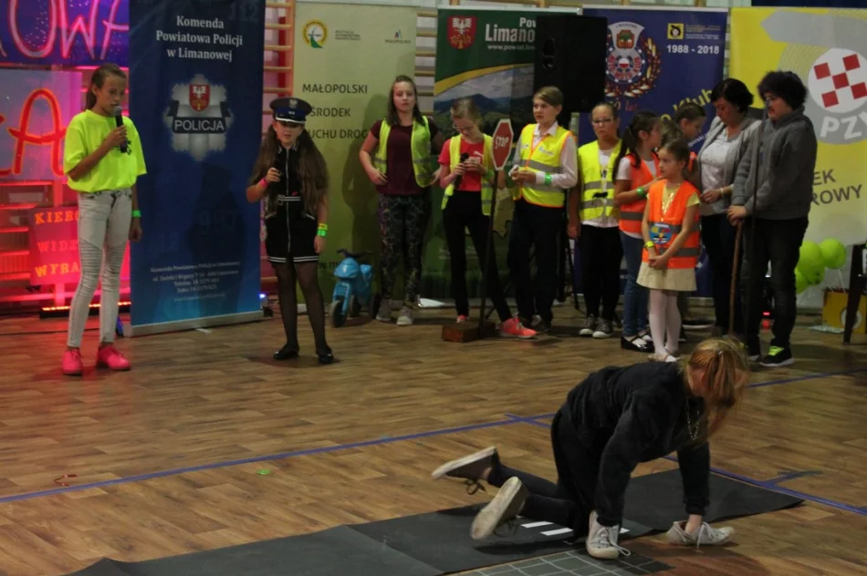 Wielka Gala Odblaskowa z „Inspektorem Wawelkiem” w Szkole Podstawowej w Pasierbcu  - zdjęcie 19