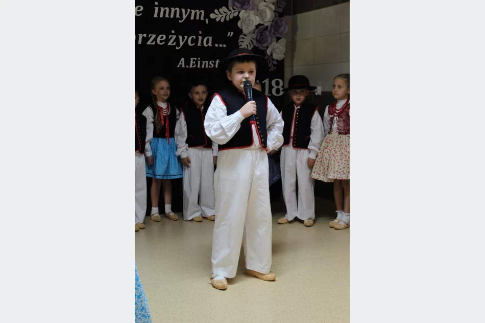 Dzień Edukacji Narodowej w Miejskim Przedszkolu Nr 2 w Limanowej - zdjęcie 4