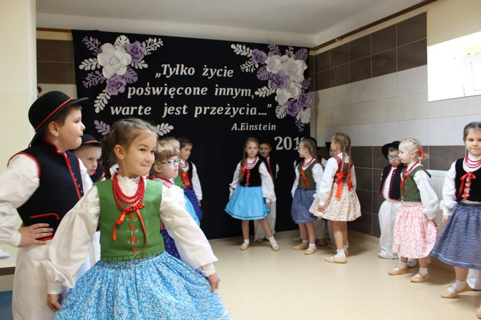 Dzień Edukacji Narodowej w Miejskim Przedszkolu Nr 2 w Limanowej - zdjęcie 7