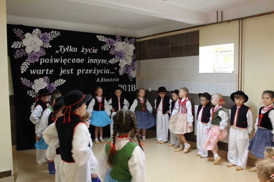 Dzień Edukacji Narodowej w Miejskim Przedszkolu Nr 2 w Limanowej - zdjęcie 9