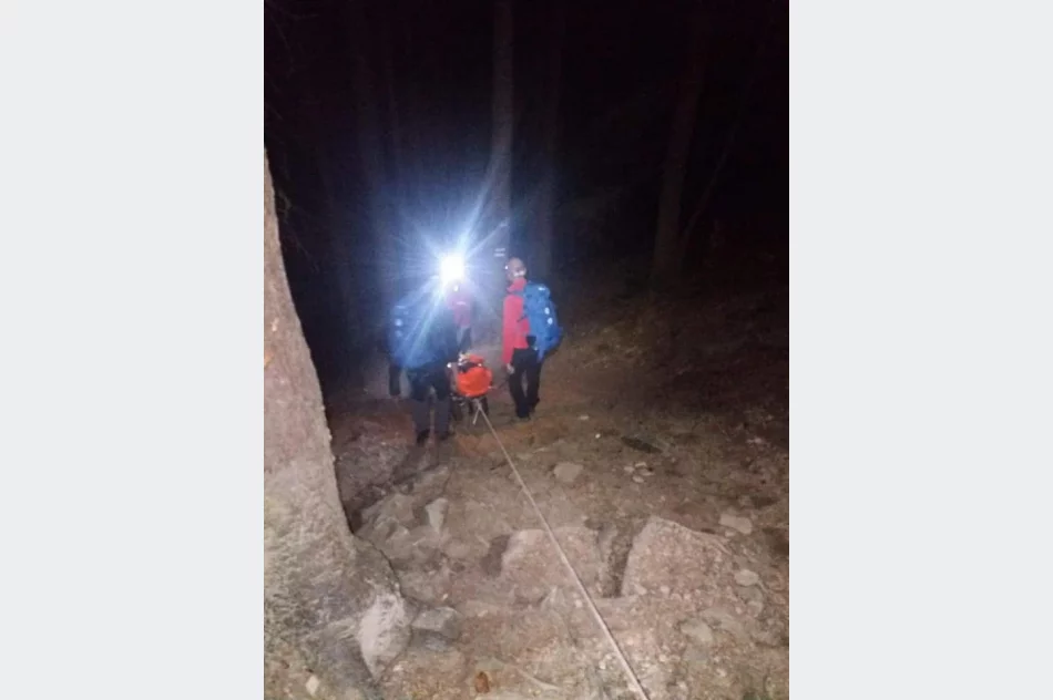 Nocna akcja ratownicza na Luboniu Wielkim - zdjęcie 4