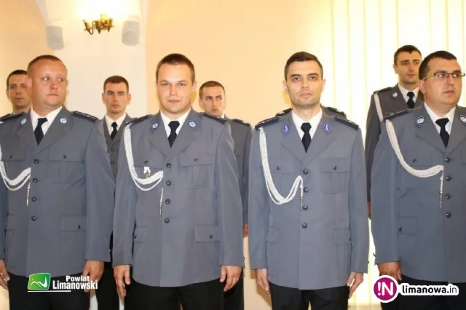 Doroczne święto policji okazją do odznaczeń i awansów - zdjęcie 3