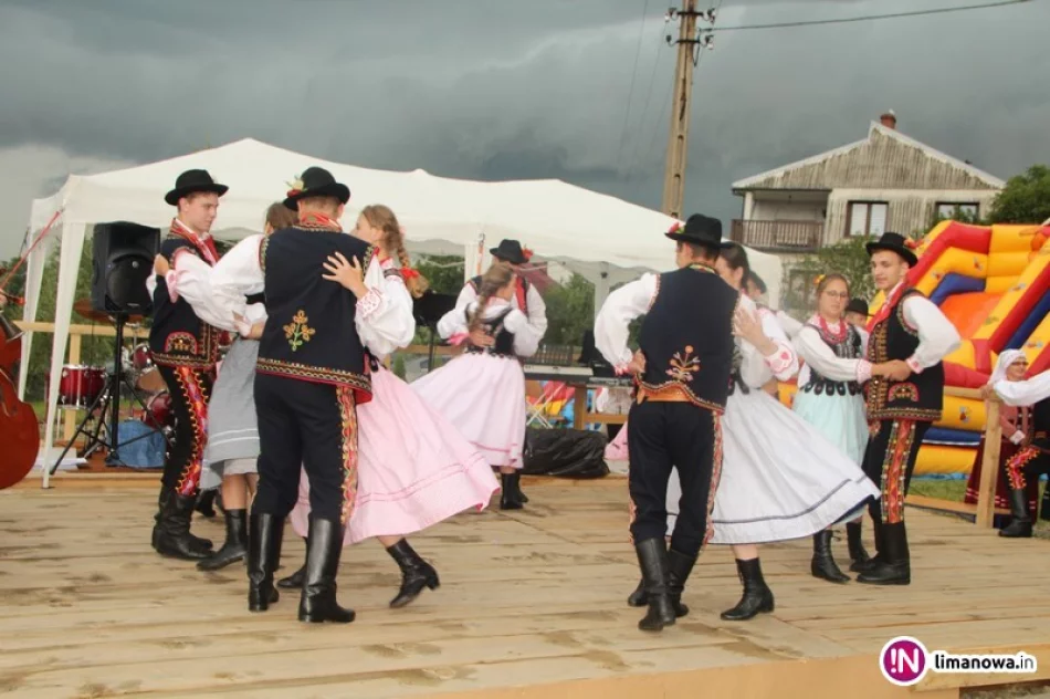 Pogoda nie przeszkodziła dobrej zabawie - zdjęcie 4